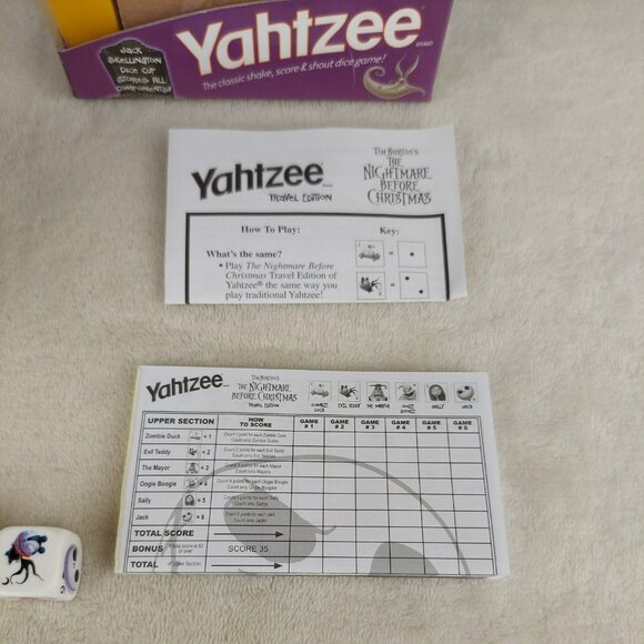 Yahtzee Tim Burton’s The Nightmare Before Christmas Travel Edition - Picture 4 of 10